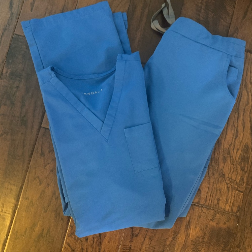 MANDALA Scrubs (Sim. To FIGS) Royal Blue Small